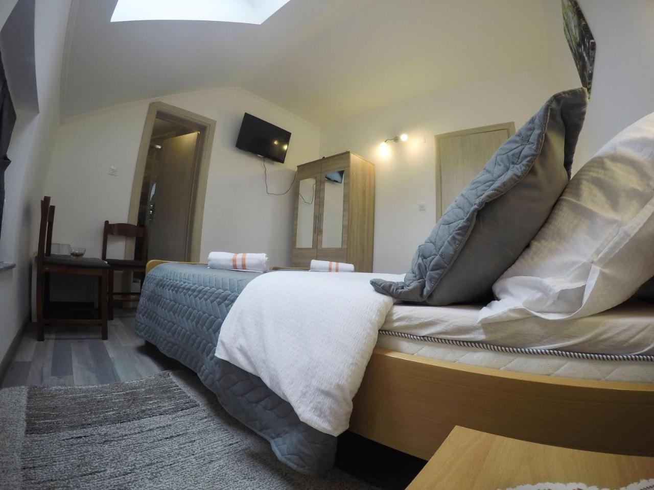 Guest House Toic كورينيتسا المظهر الخارجي الصورة